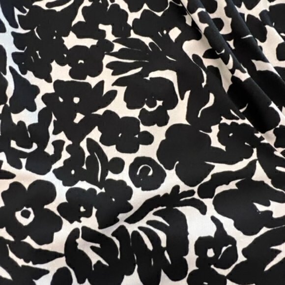 Michael‎ by Michael Kors Women’s S Black Ivory Floral Sleeveless Top Draped Wrap - Picture 7 of 9